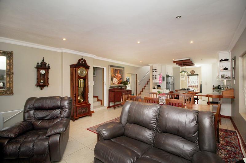 5 Bedroom Property for Sale in Village On Sea Western Cape
